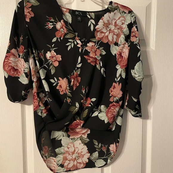 BCX Tops - BCX high low floral blouse